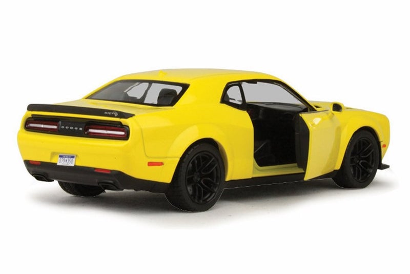 MOTORMAX Motor Max 2018 Dodge Challenger SRT Hellcat Widebody, Bright Yellow 79350YL - 1/24 Scale Diecast Model Toy Car, unisex-children - Image 2
